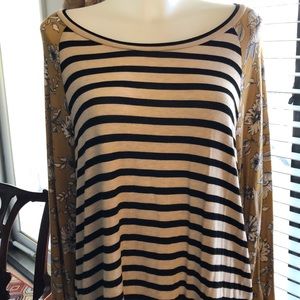 Acting Pro black oatmeal stripe gold floral arms